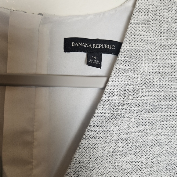 Banana Republic Light Gray V-Neck Mini Dress - Picture 2 of 4